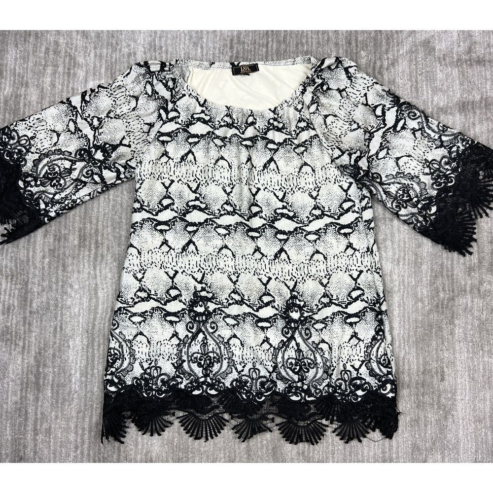Lucky and Blessed Top Womens Medium Black White Lace Embroidered Tunic Lined